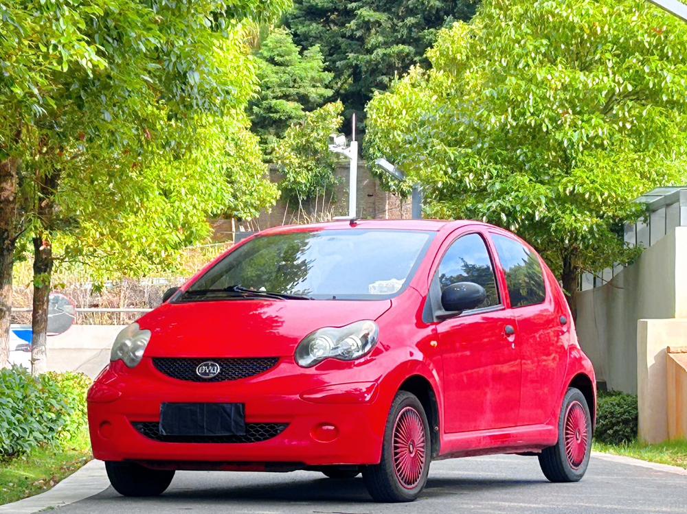 BYD BYD F0