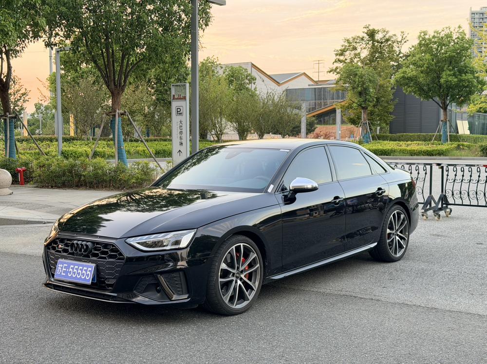Audi Audi S4