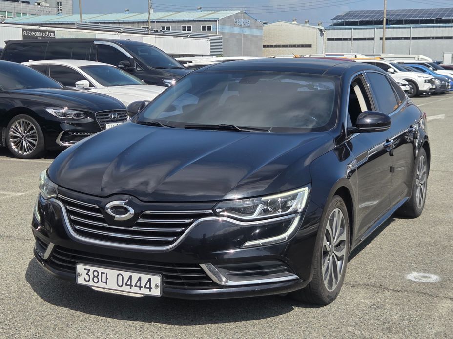 Renault SM6