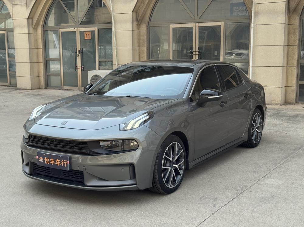 Lynk & Co Lynk & Co 03