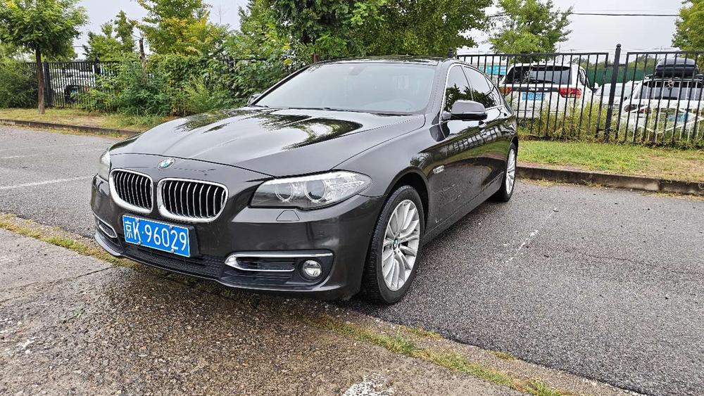 BMW BMW 5-Series
