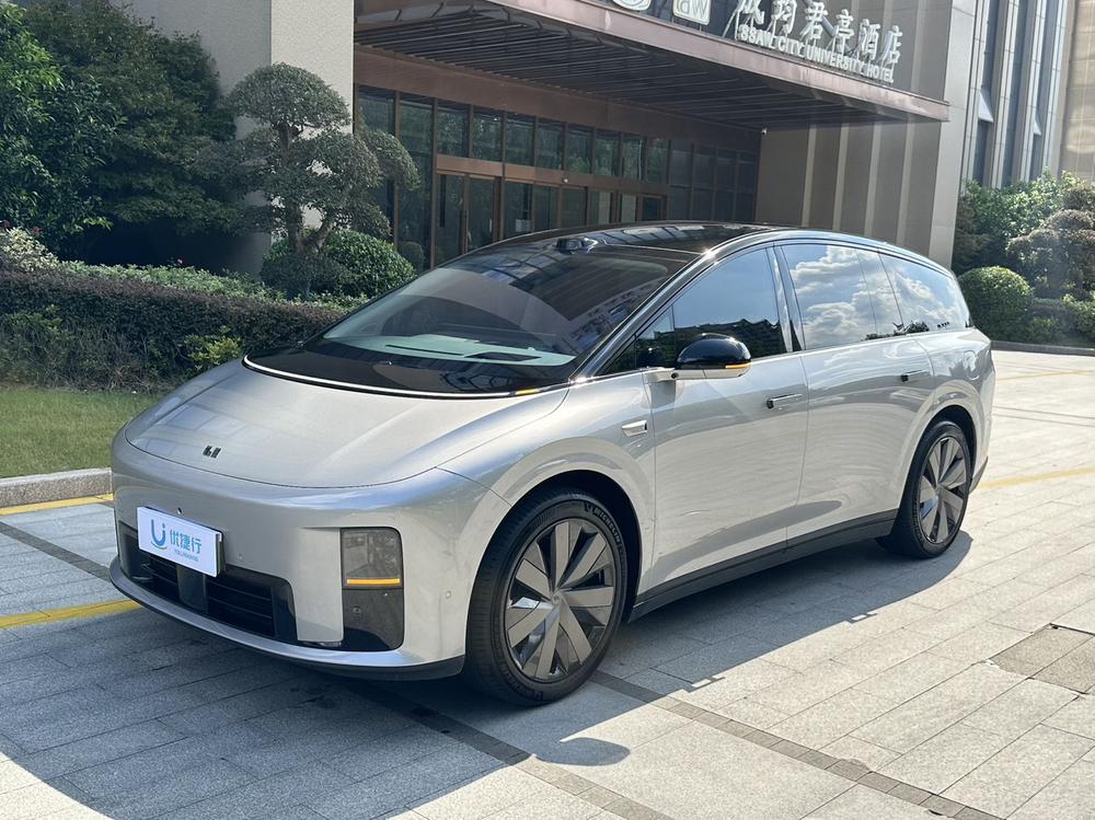 Li Auto Li Auto i8