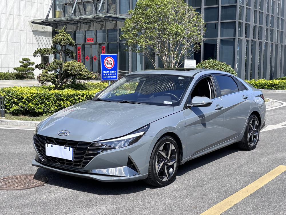 Hyundai Elantra