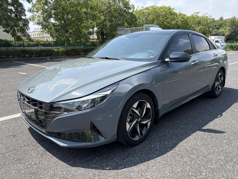 Hyundai Elantra