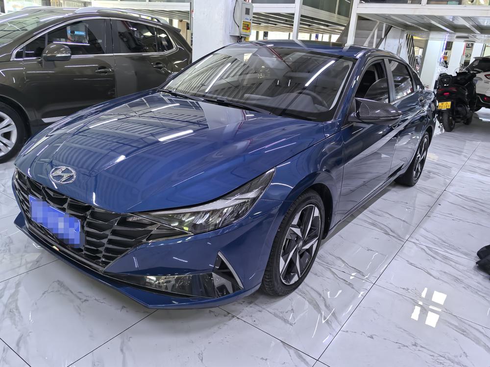 Hyundai Elantra