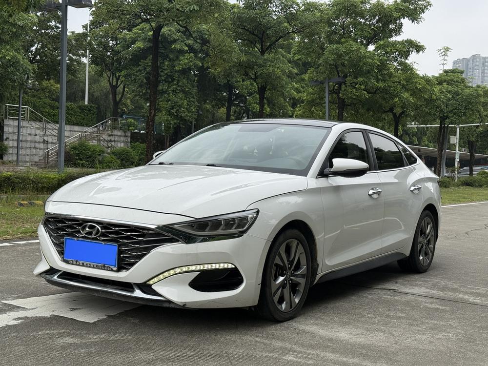 Hyundai Lafesta