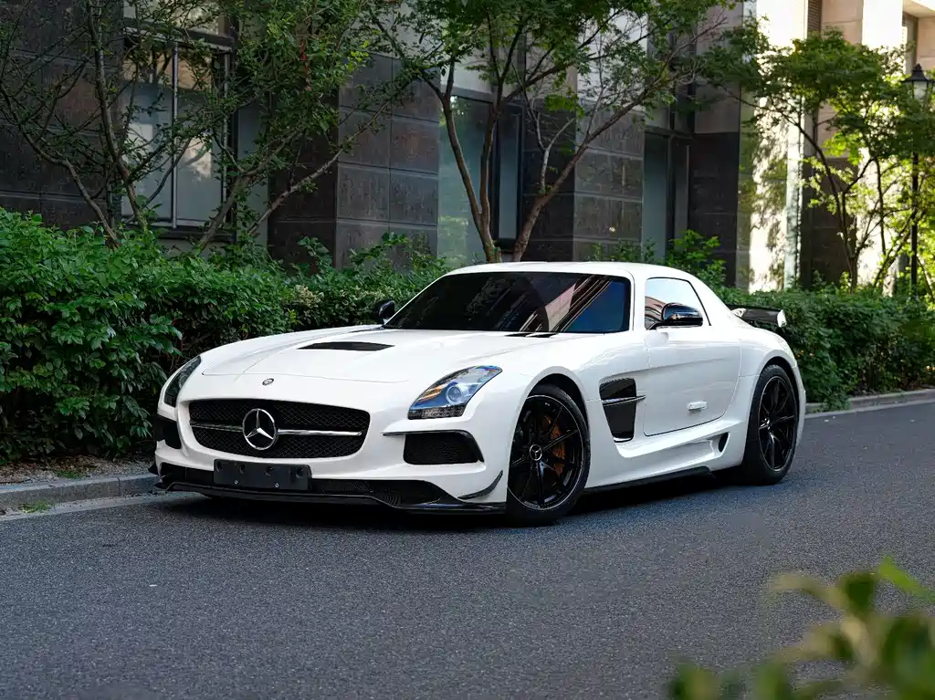 Mercedes-Benz SLS AMG