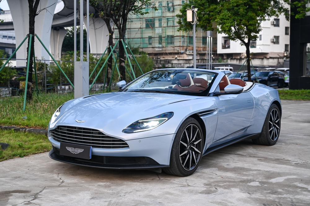 Aston Martin Aston Martin DB11