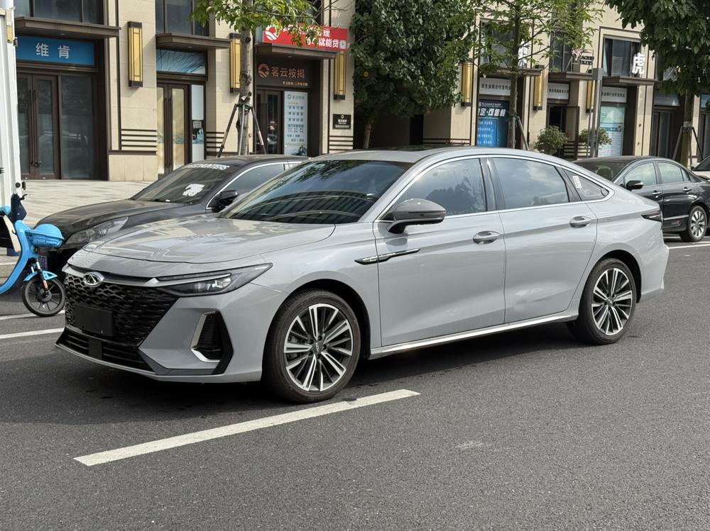 Chery Arrizo 8