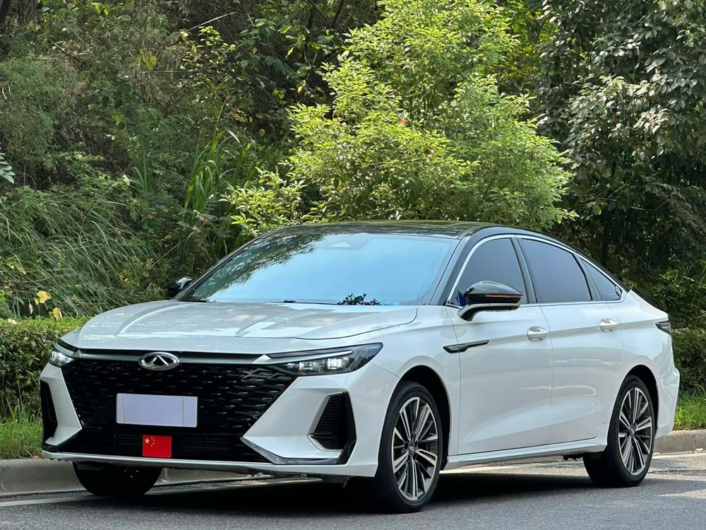 Chery Arrizo 8